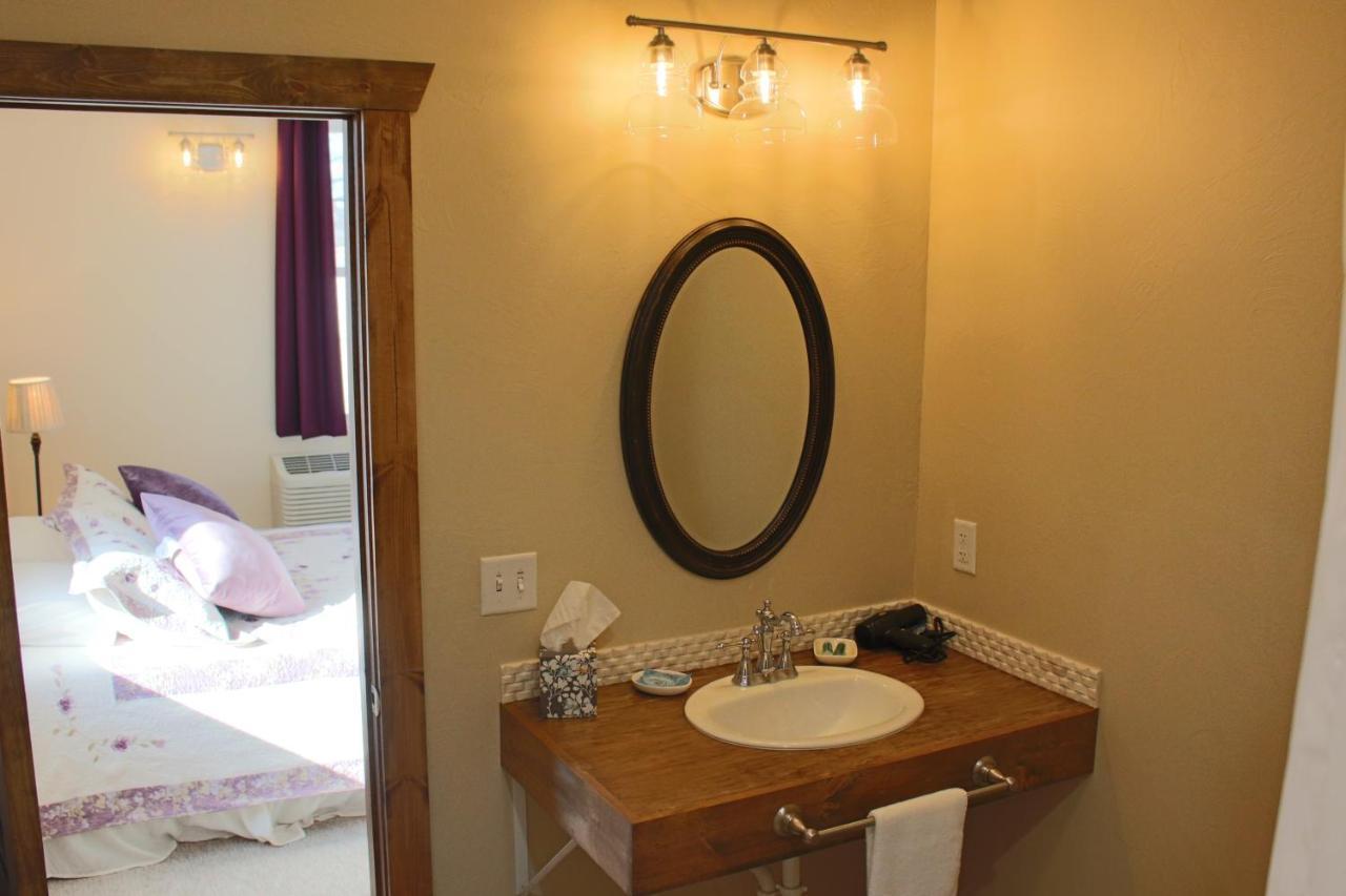 Twister'S Bed And Breakfast Guernsey Exterior photo